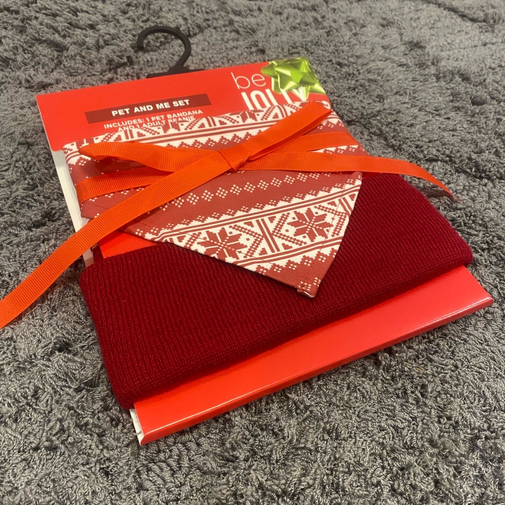 Red Pet & Me Knit Beanie and Holiday Bandana Set